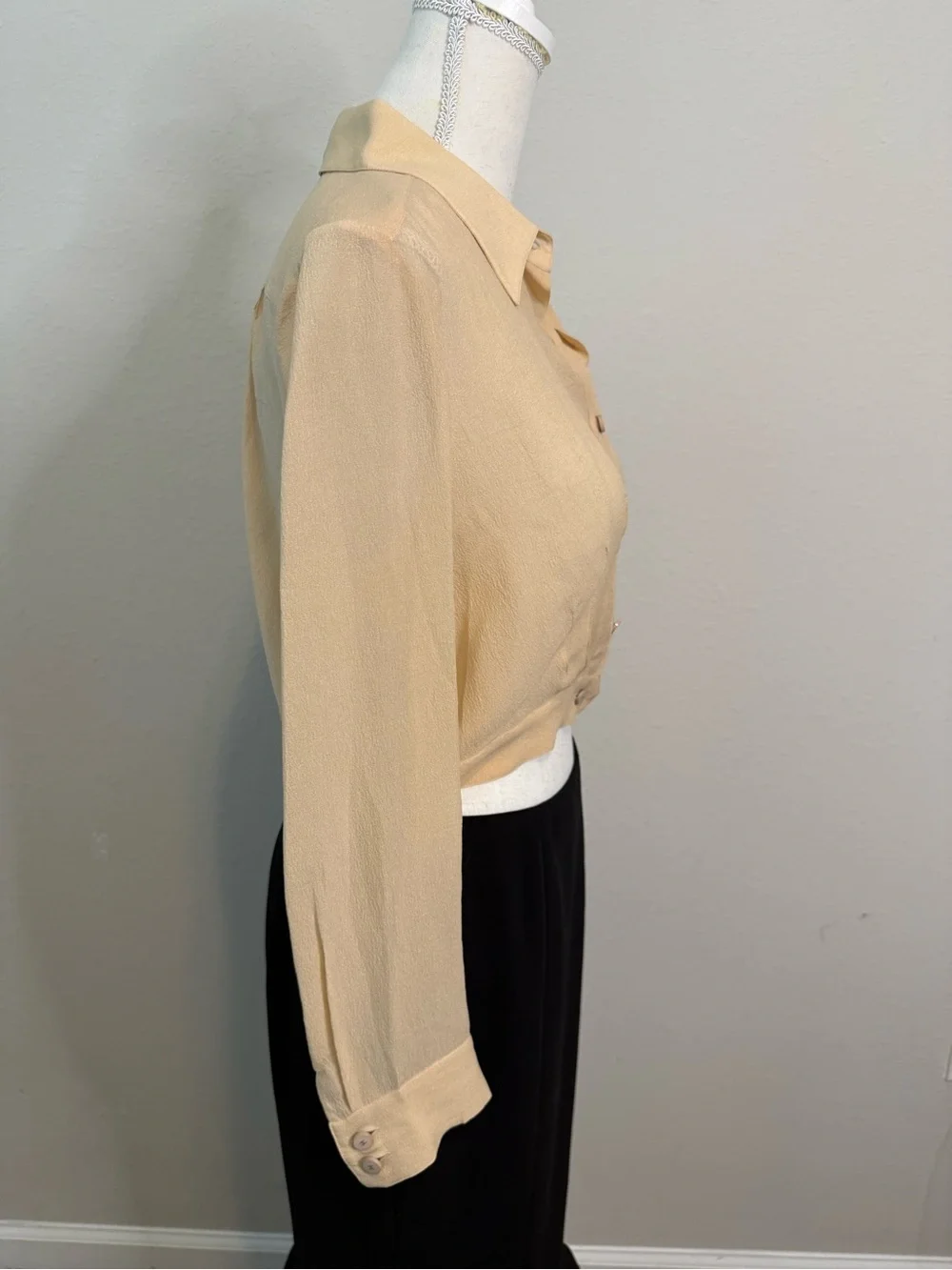 Classic CHANEL 2001A Nude Beige  Silk Sheer Cropped Shirt CC Logo Buttons FR 40